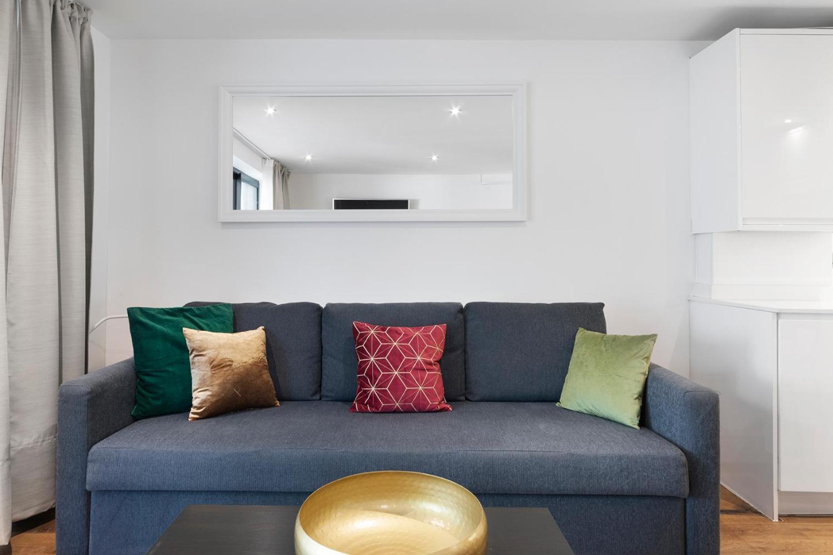 לונדון Hermitage Road Apartment By Morethanstays מראה חיצוני תמונה